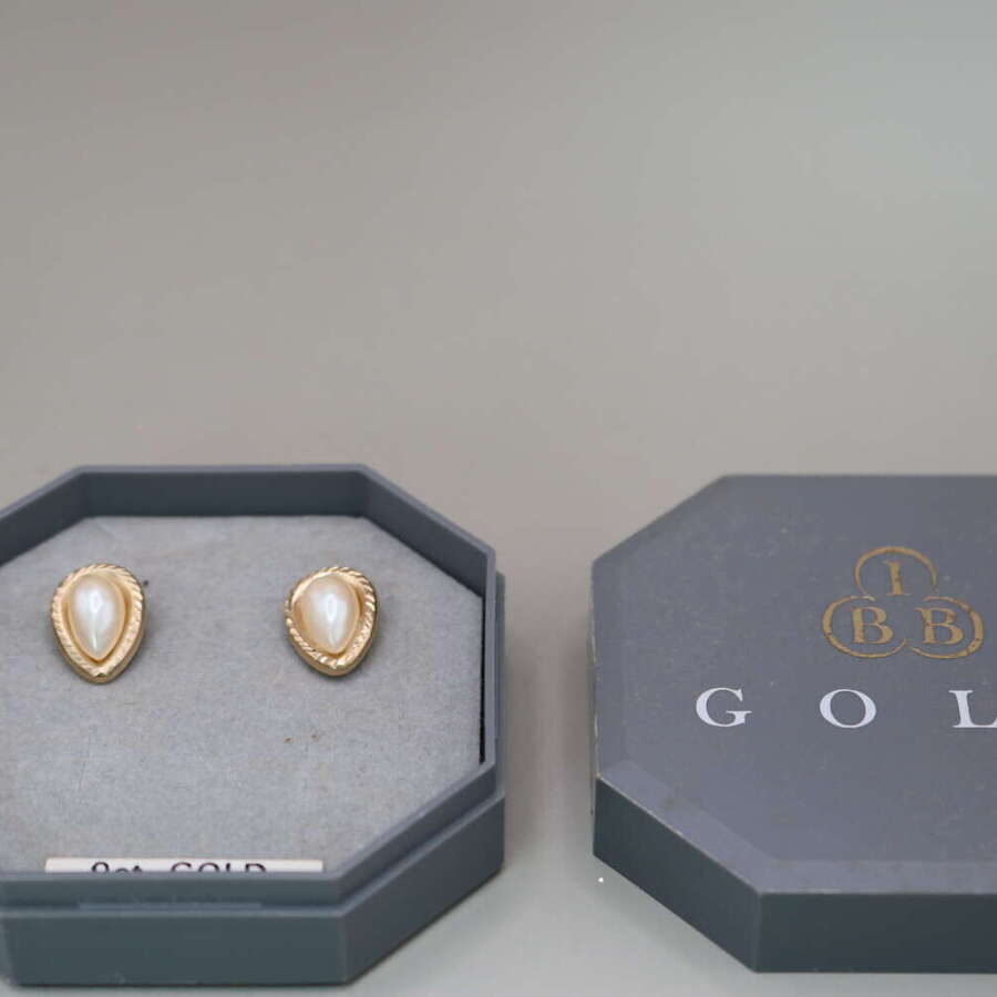 Vintage 9ct Gold Pearl-Set Teardrop Stud Earrings IBB Boxed