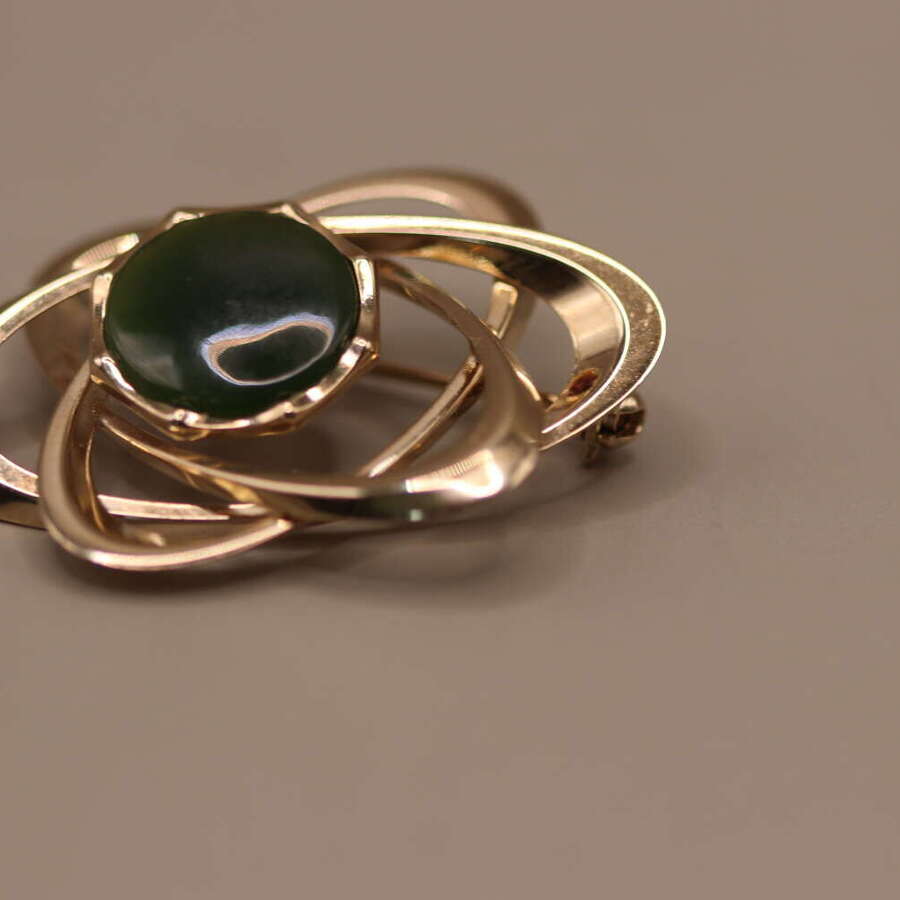 Ariki New Zealand Nephrite Jade Orbital Brooch 22ct Gold Plated